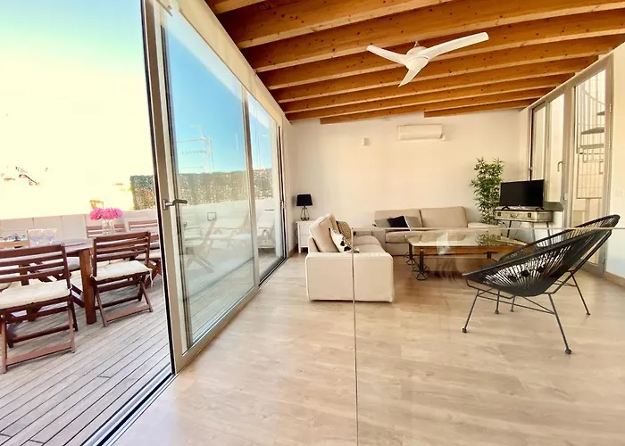Top-Notch Downtown House With Private Rooftop Terrace And Parking Opt